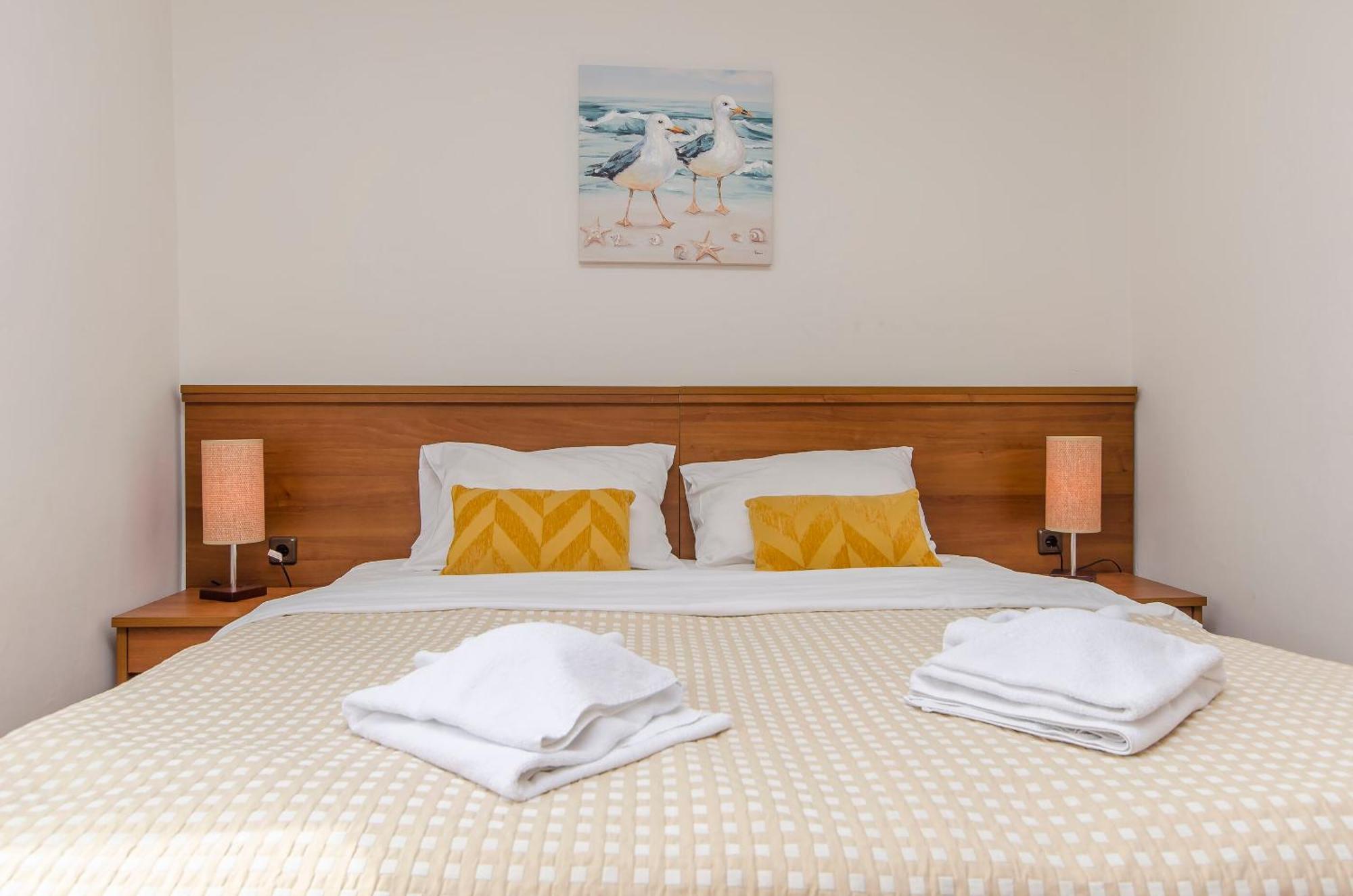 House Hotel Plava Laguna Tisno Exterior photo