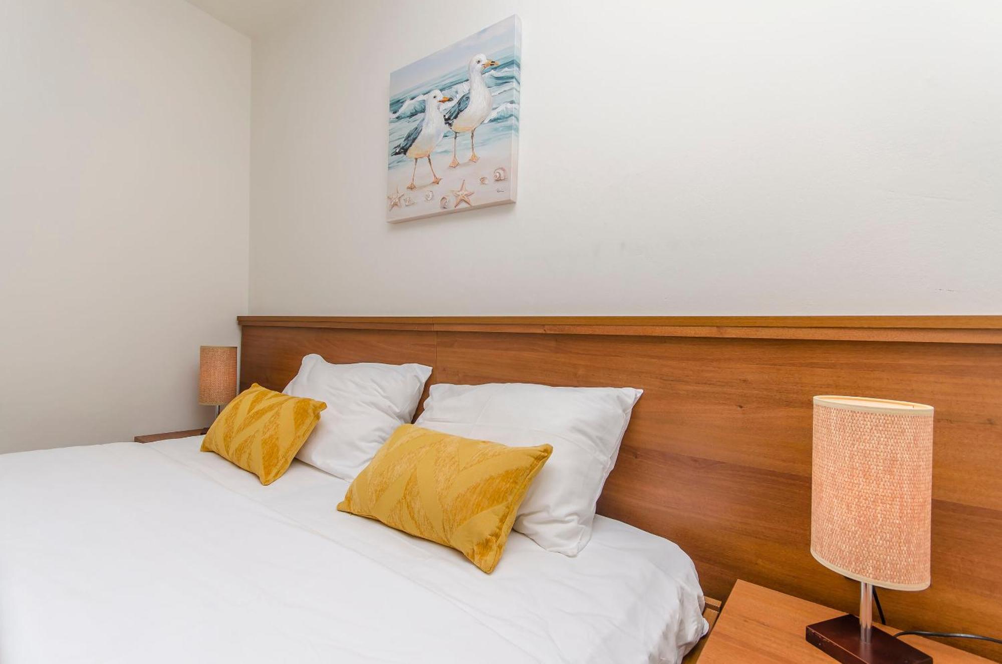 House Hotel Plava Laguna Tisno Exterior photo