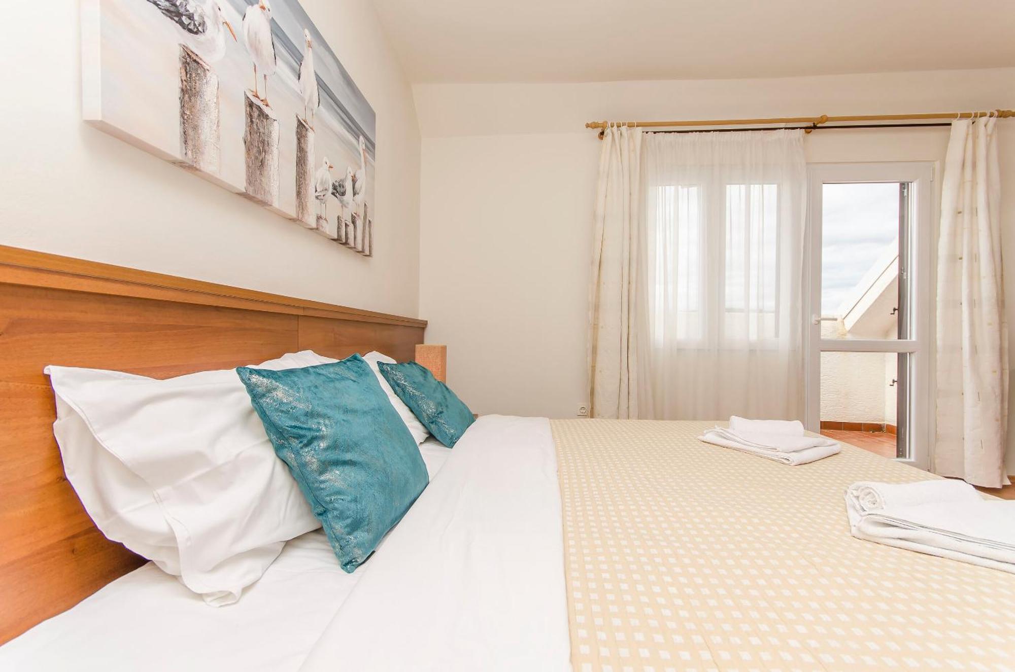 House Hotel Plava Laguna Tisno Exterior photo